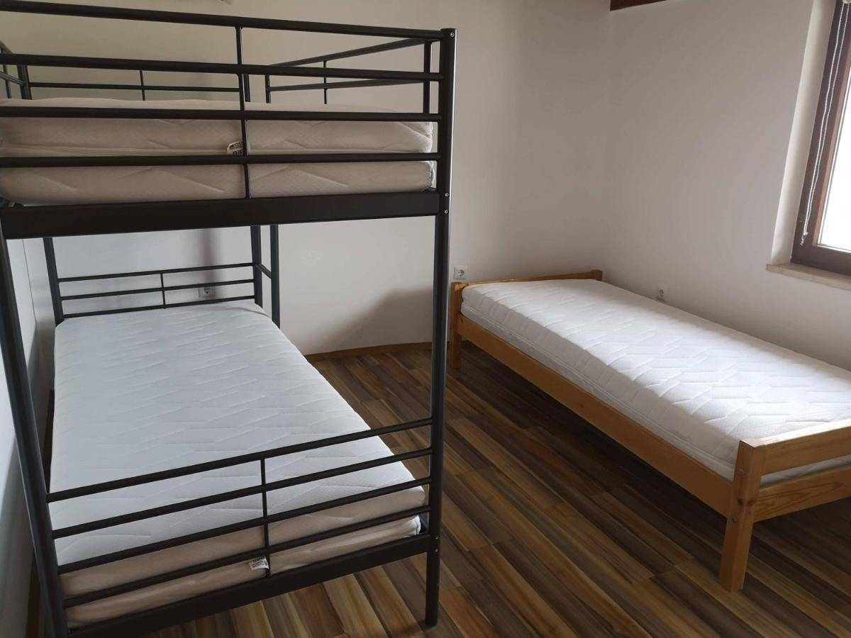 Sobe Sm0Lej Hostel Блед Екстериор снимка